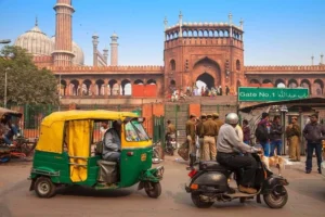 How to get around Delhi